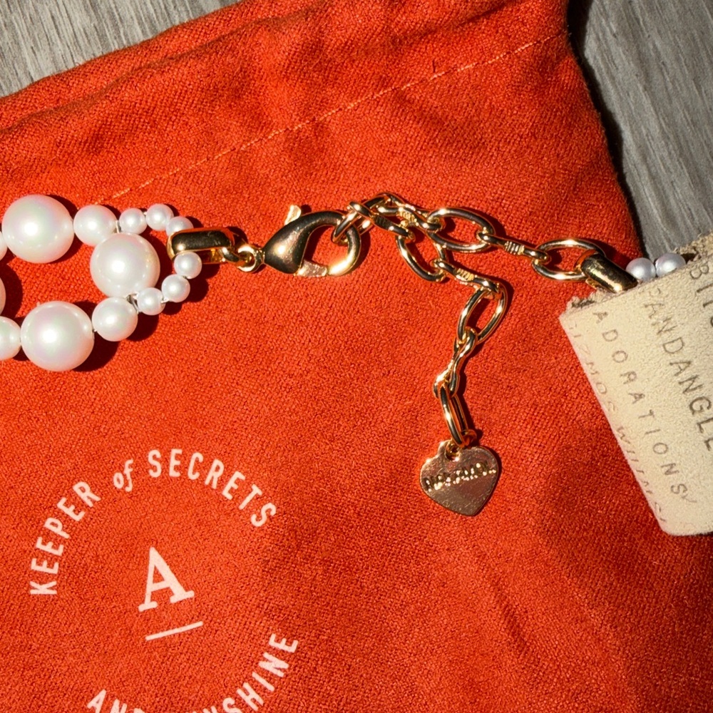 Anthropologie layered assorted pearl Necklace - Picture 7 of 9